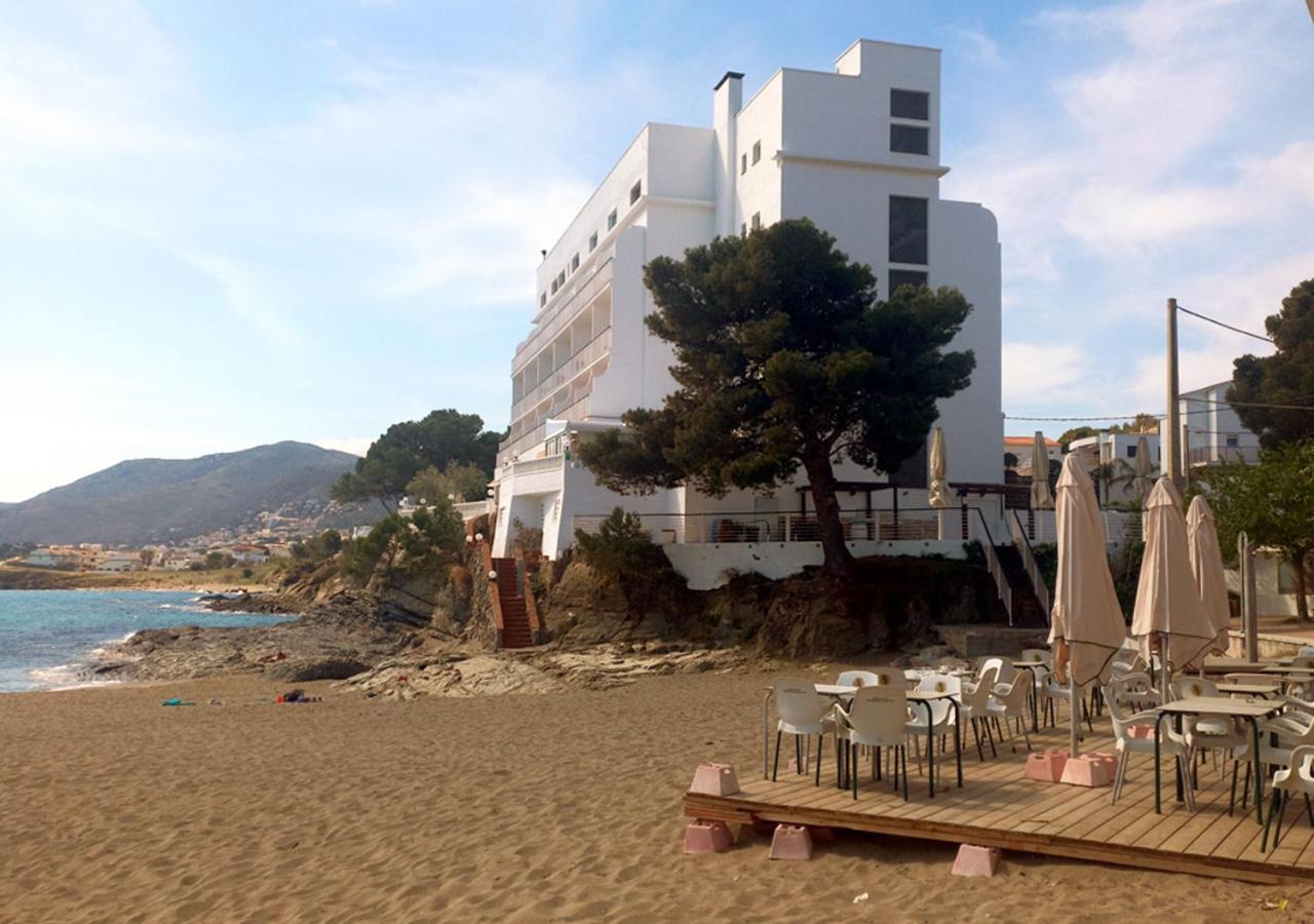 2-Bedroom Brand New Apartment Steps From The Beach Llança Dış mekan fotoğraf