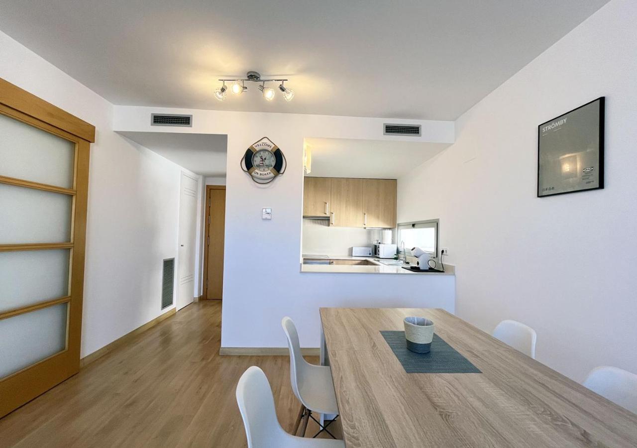 2-Bedroom Brand New Apartment Steps From The Beach Llança Dış mekan fotoğraf